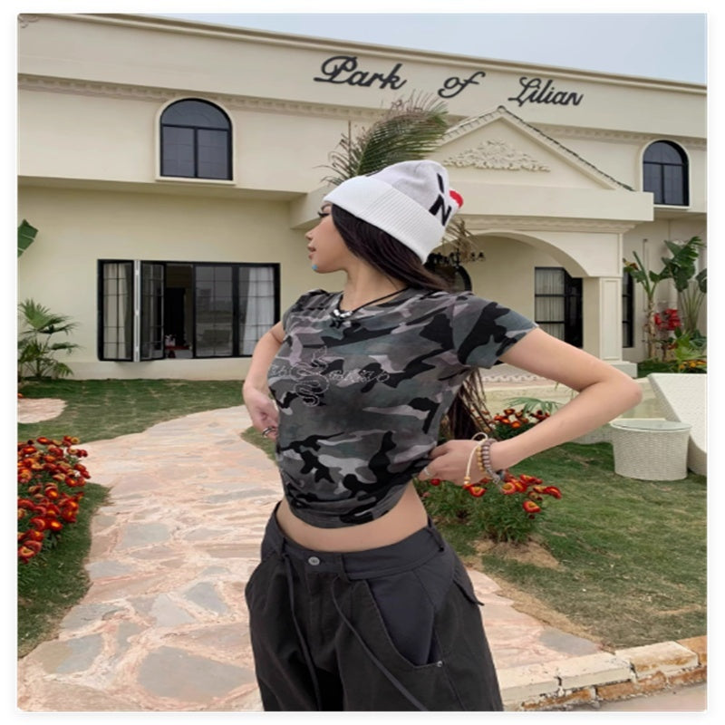 Retro Camouflage Printed Short Sleeved T-shirt For Women