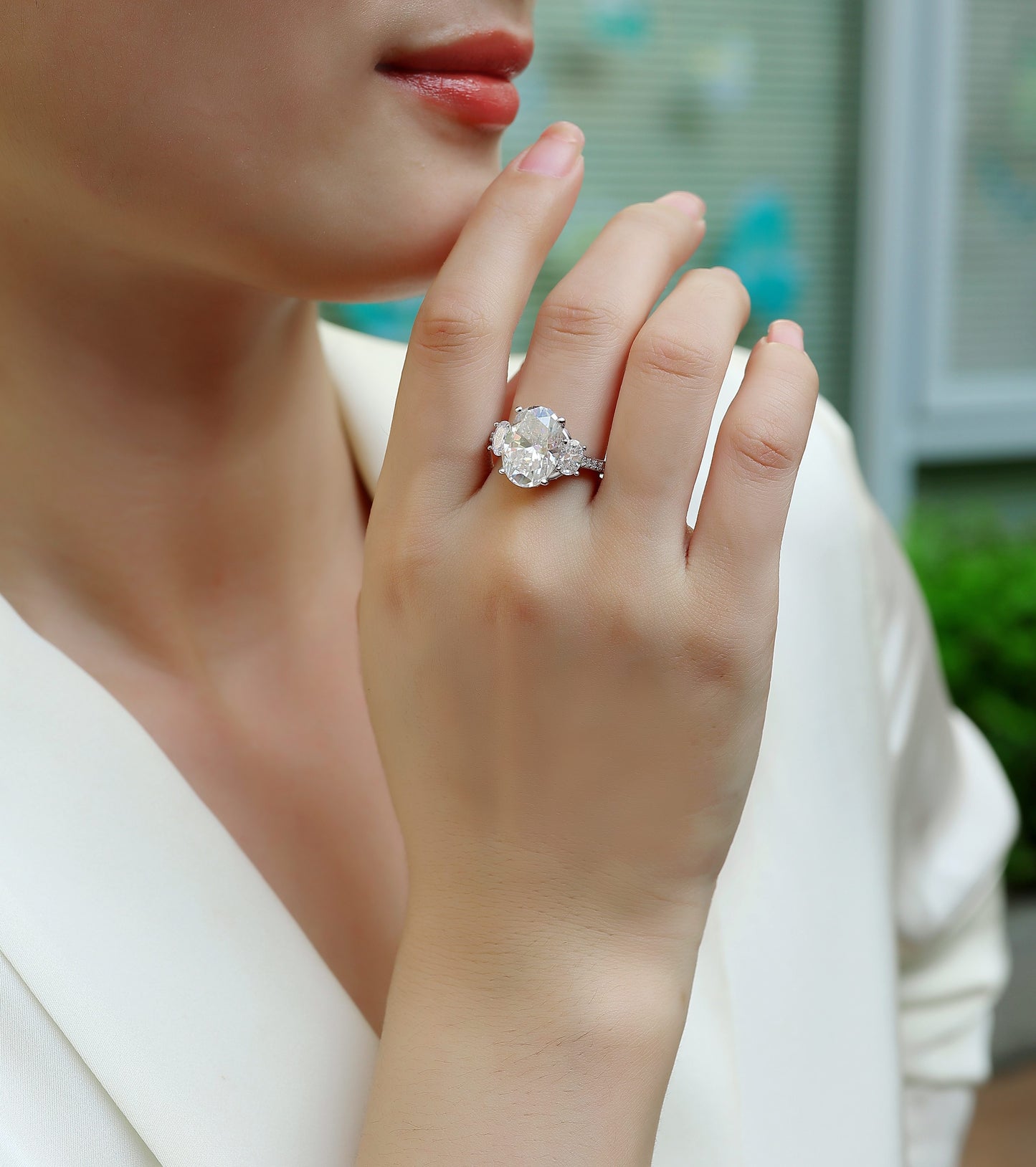 Crown Of Radiance Moissanite Ring – S925 Silver & Platinum