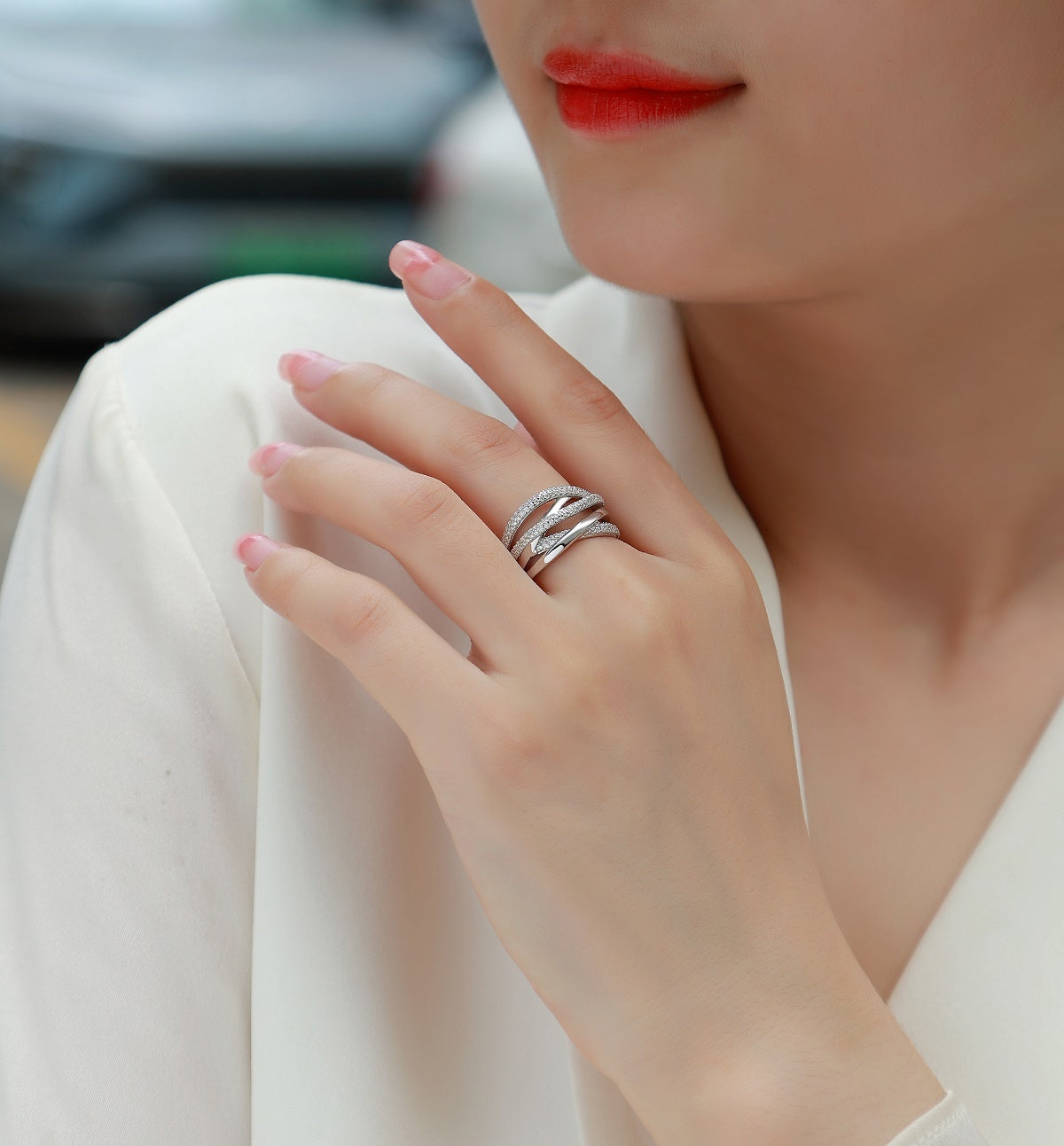 Brilliant Interweaving Moissanite Ring – S925 Silver & Platinum