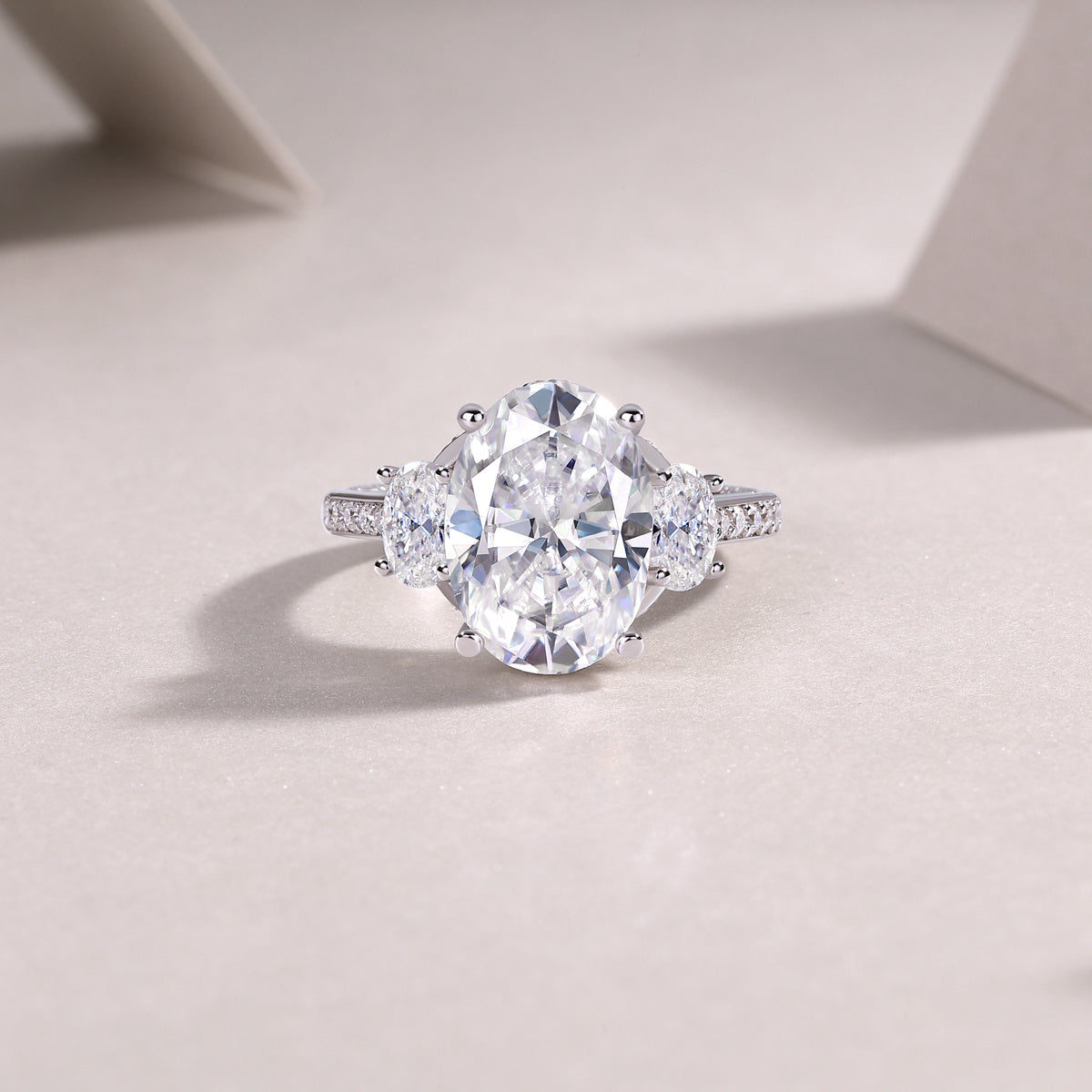 Crown Of Radiance Moissanite Ring – S925 Silver & Platinum