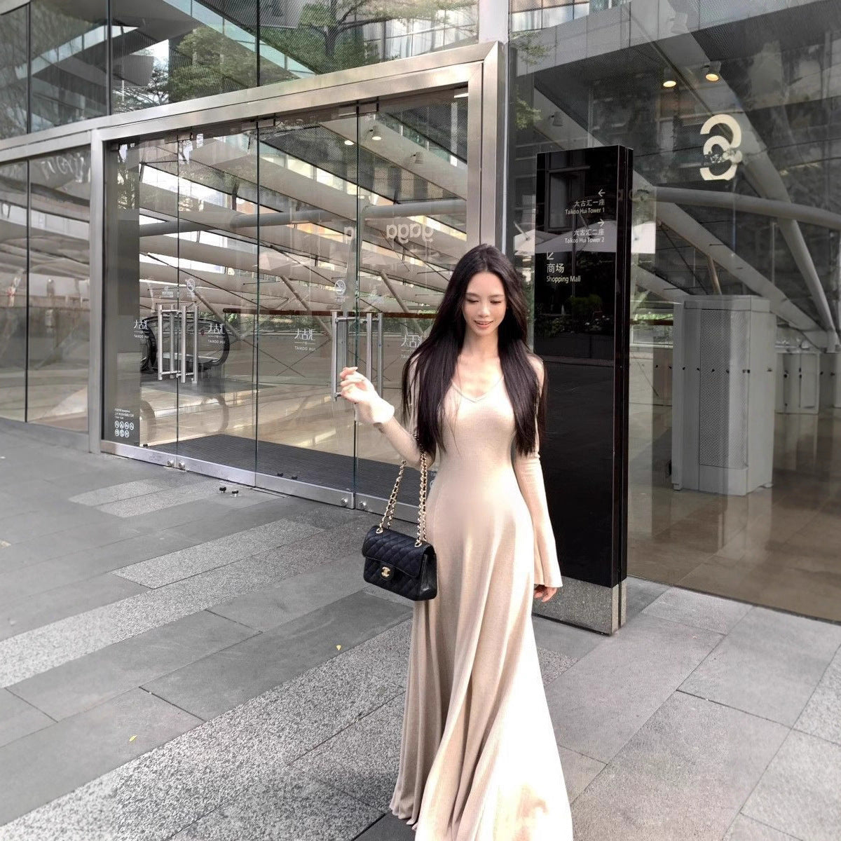 Knitted Women's Autumn And Winter Design Temperament Waist-controlled Dress