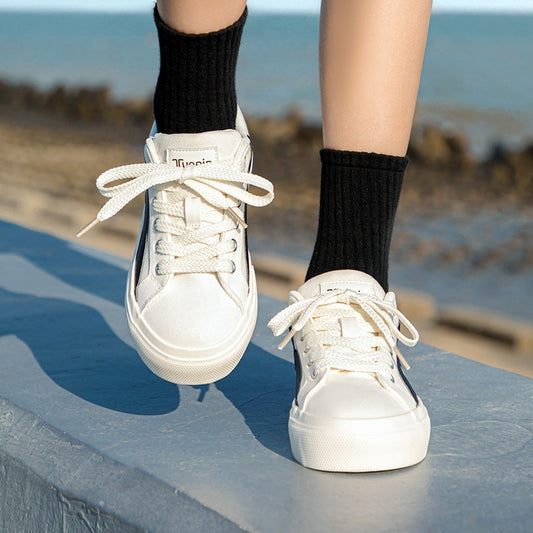 Minority All-match Board Shoes Female Four Seasons Students Product information: Pattern: color matching Lining material: Leather Color: blue, white black, black and white, yellow Black Upper height: low top Size: 35, 36, 37, 38, 39, 40 Sole craft: vulcan