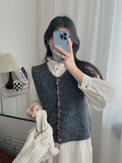 Women's Retro Artistic Button Knitted Vest