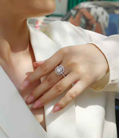 Camellia Moissanite Ring – S925 Silver & Gold-Plated