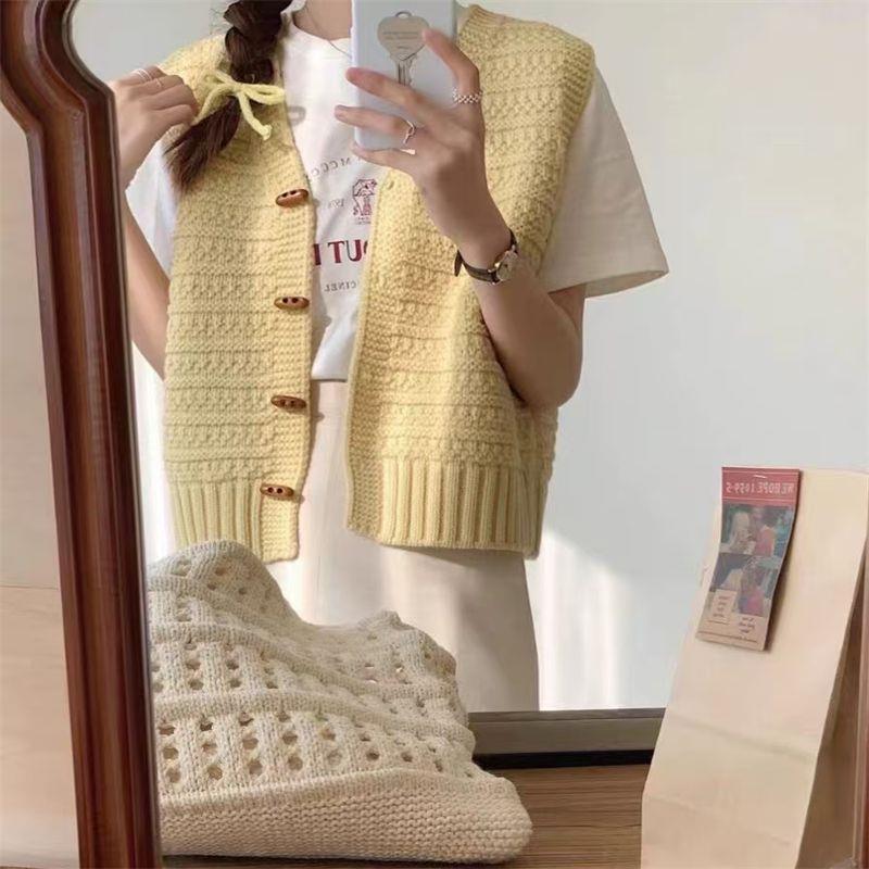 College Style Knitted Cardigan Vest Solid Color Wooden Buckle Bandage Dress