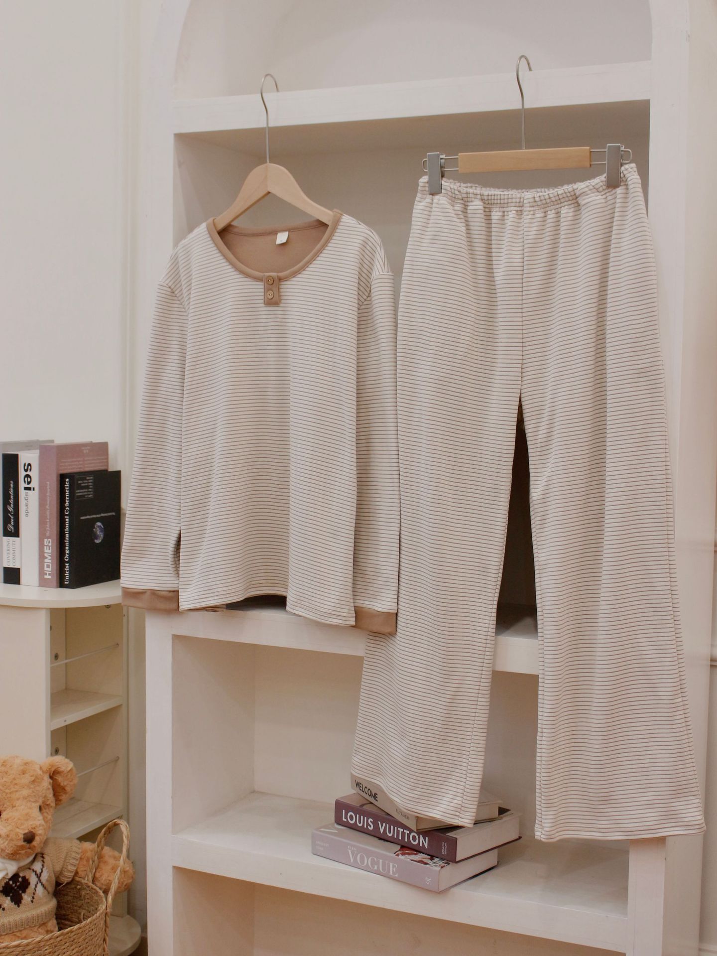 Round Neck Pullover De Velvet Pajamas Women's Autumn Long-sleeved Trousers Striped Homewear Suit