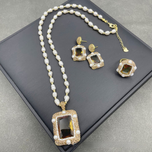 European French Light Luxury Photosensitive Stone Necklace