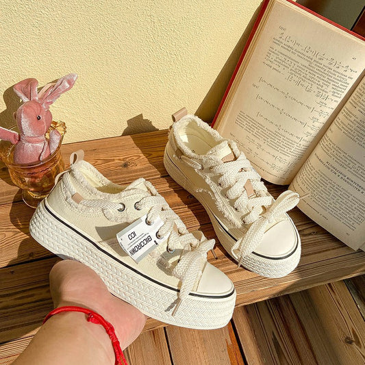 Fall Classic Style Canvas Shoes Women's Low-top Product information: Pattern: solid color Lining material: cloth Color: black, pink, beige Upper height: low top Heel shape: flat heel Size: 35, 36, 37, 38, 39, 40 Sole craft: vulcanized shoes Sole material: